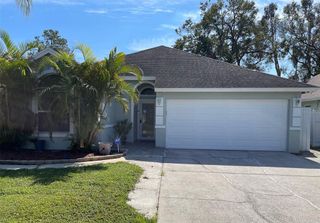 6810 MIRROR LAKE AVENUE, Tampa, FL 33634