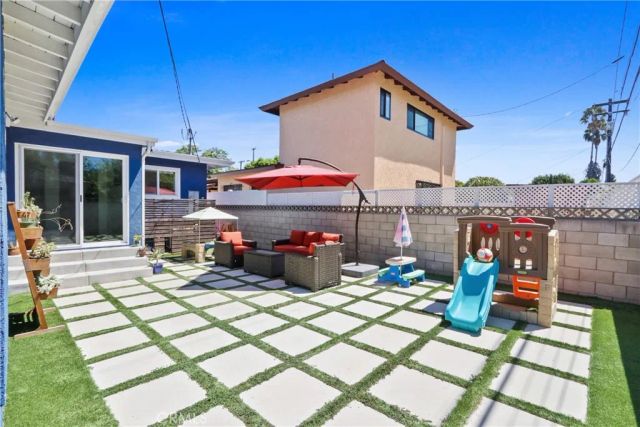 6012 E Conant, Long Beach, CA 90808