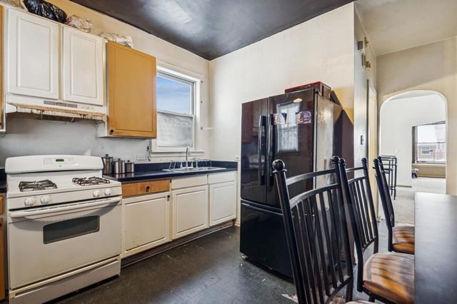 6934 S Cornell Avenue, Chicago, IL 60649