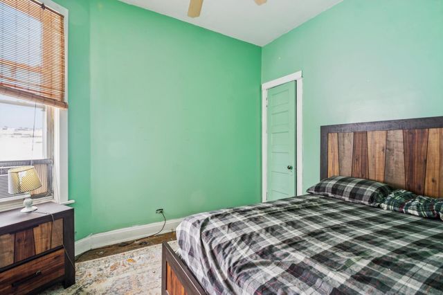 6934 S Cornell Avenue, Chicago, IL 60649