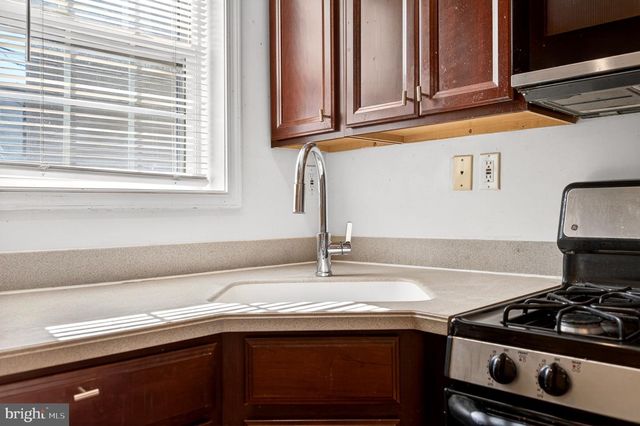 624 WYETH ST, Baltimore, MD 21230