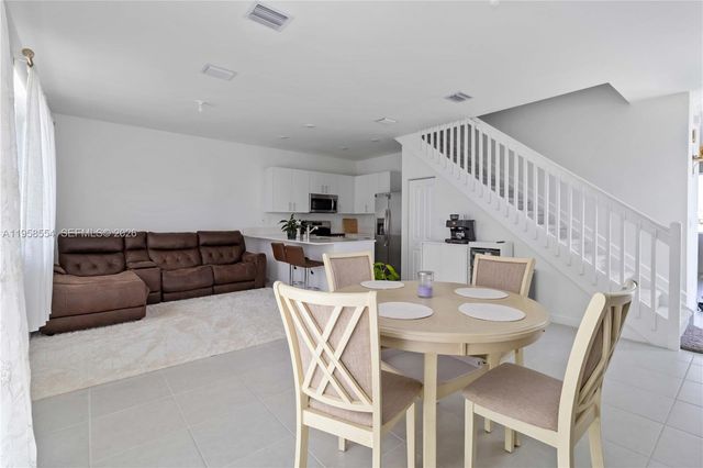 760 SE 13th Court, Homestead, FL 33034