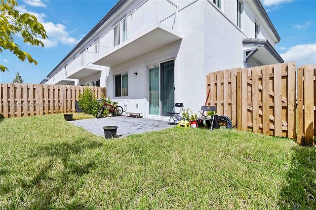760 SE 13th Court, Homestead, FL 33034