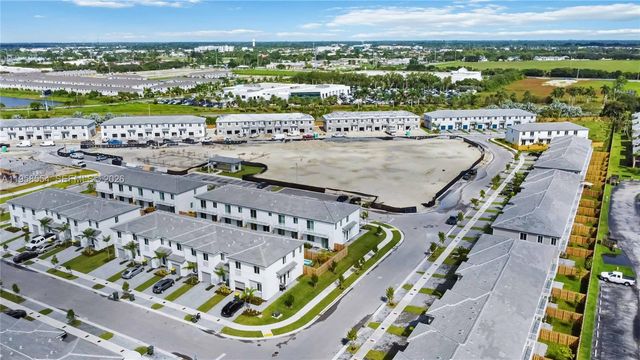 760 SE 13th Court, Homestead, FL 33034