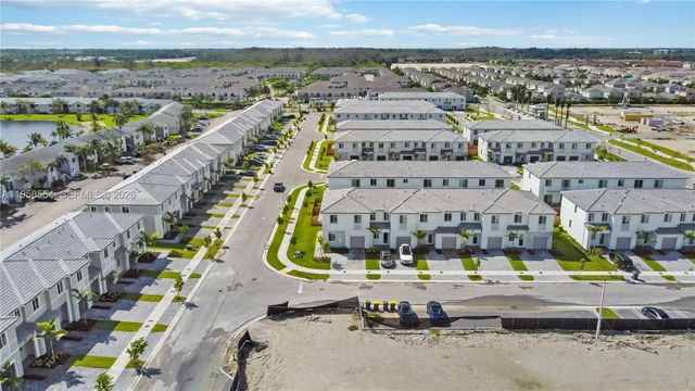760 SE 13th Court, Homestead, FL 33034