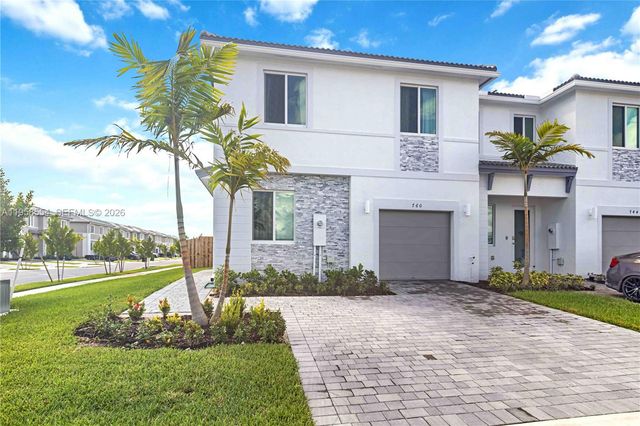760 SE 13th Court, Homestead, FL 33034