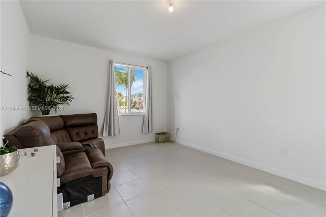 760 SE 13th Court, Homestead, FL 33034