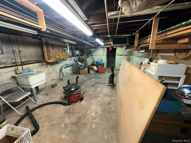 115-35 114th Place, South Ozone Park, NY 11420