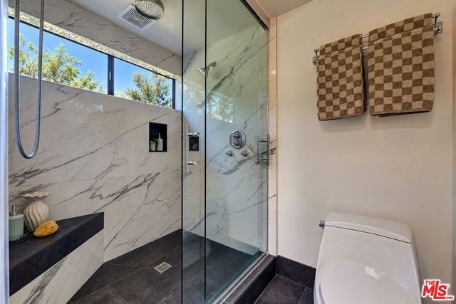 8513 Walnut Drive, Los Angeles, CA 90046