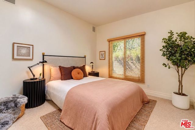 8513 Walnut Drive, Los Angeles, CA 90046