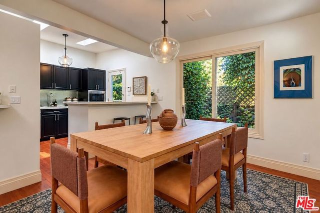 8513 Walnut Drive, Los Angeles, CA 90046