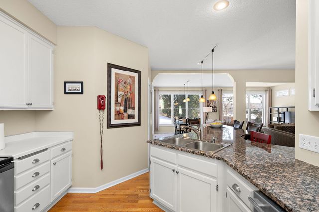 15960 22nd Place N, Plymouth, MN 55447