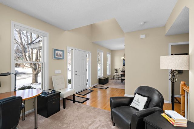 15960 22nd Place N, Plymouth, MN 55447