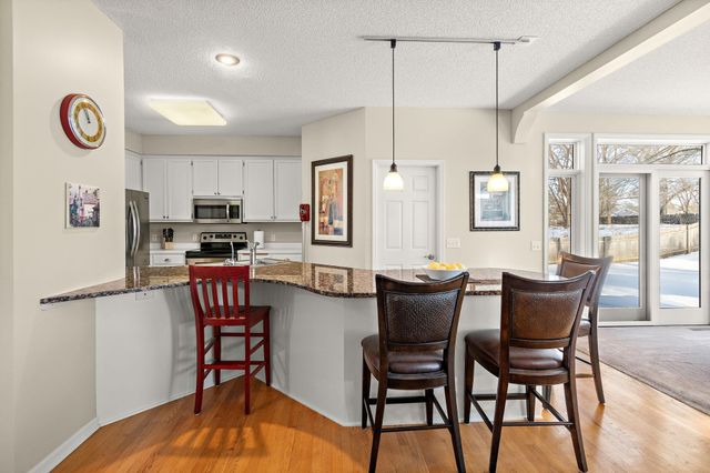 15960 22nd Place N, Plymouth, MN 55447