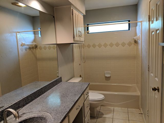 2705 Cummings Drive, Bedford, TX 76021