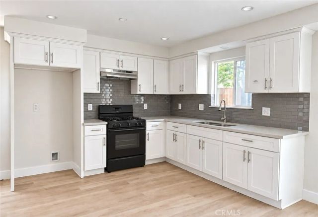 645 W 97th, Los Angeles, CA 90044