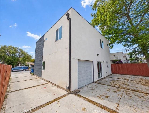 645 W 97th, Los Angeles, CA 90044