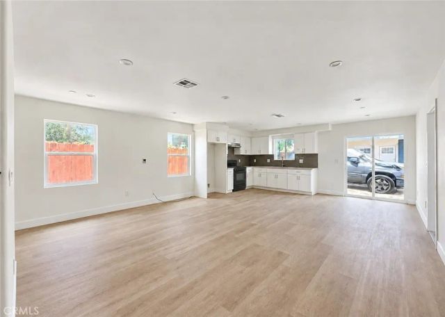 645 W 97th, Los Angeles, CA 90044