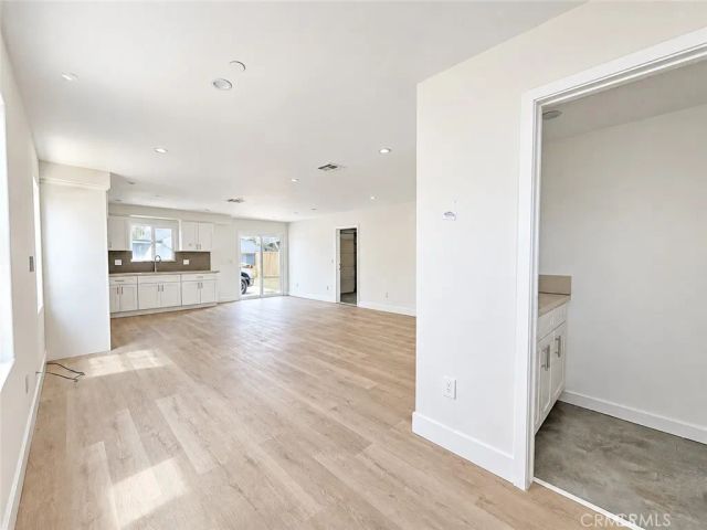 645 W 97th, Los Angeles, CA 90044