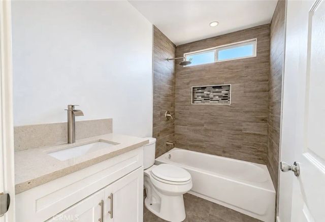 645 W 97th, Los Angeles, CA 90044