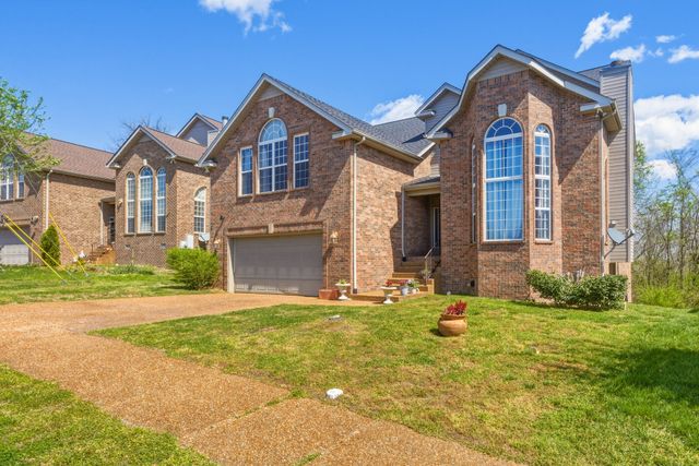 5512 Oak Chase Dr, Antioch, TN 37013
