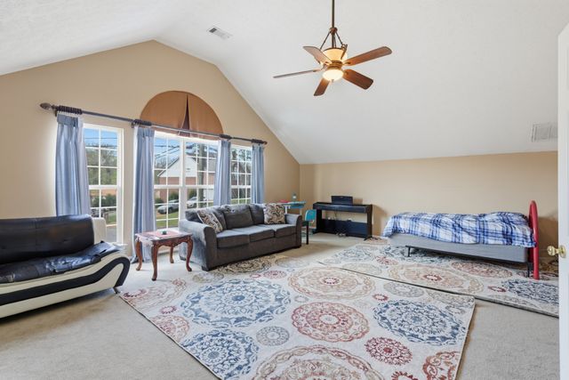 5512 Oak Chase Dr, Antioch, TN 37013