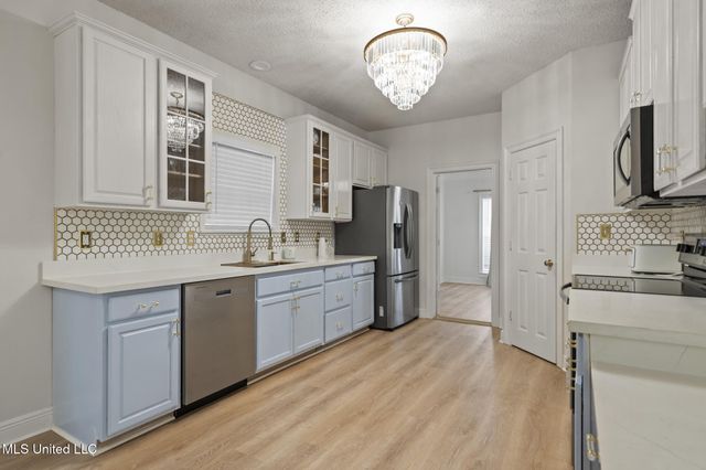 8421 Makiki Drive, Diamondhead, MS 39525