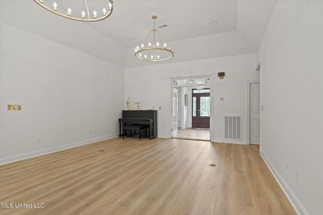 8421 Makiki Drive, Diamondhead, MS 39525