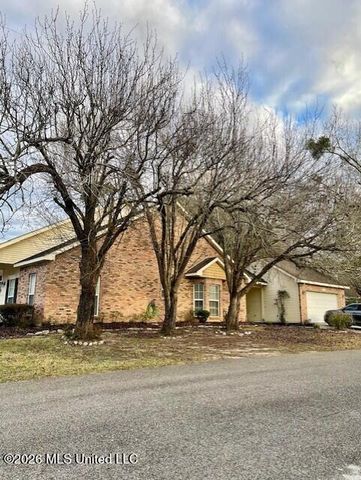 8421 Makiki Drive, Diamondhead, MS 39525