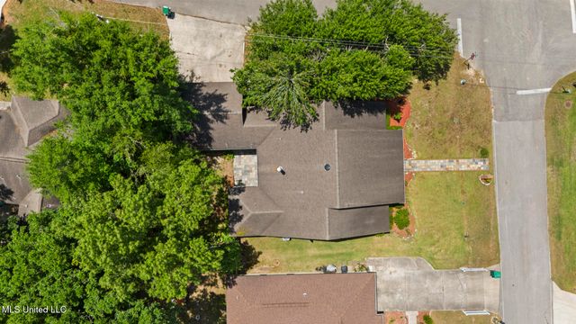 8421 Makiki Drive, Diamondhead, MS 39525