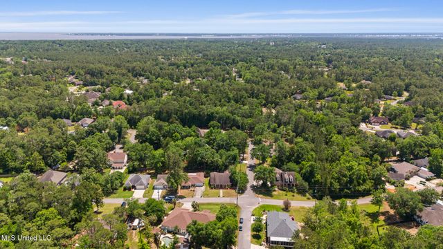 8421 Makiki Drive, Diamondhead, MS 39525