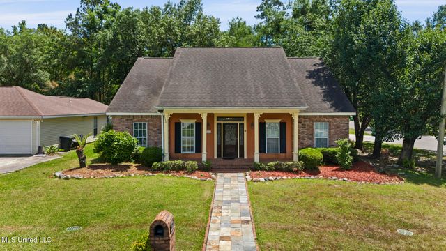 8421 Makiki Drive, Diamondhead, MS 39525