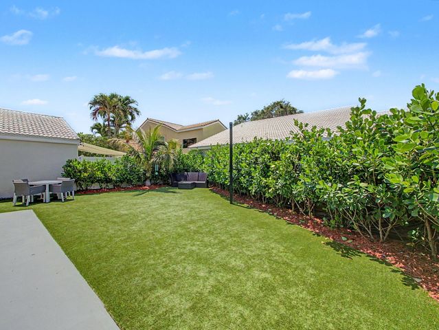 10109 Oak Bark Lane, Palm Beach Gardens, FL 33410