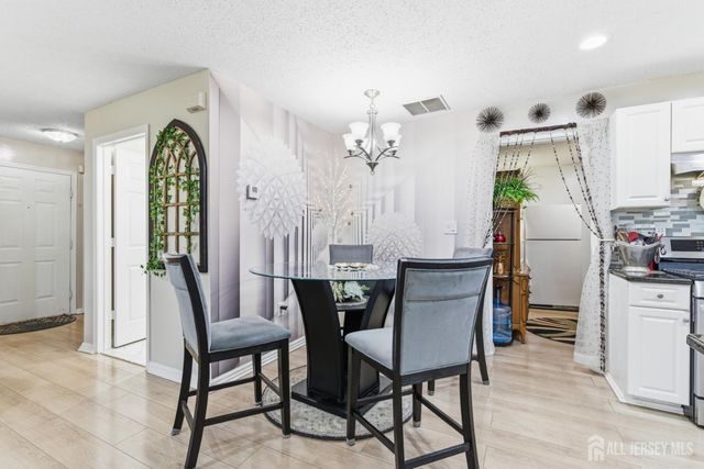 23 Prestwick Way, Edison, NJ 08820