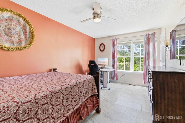 23 Prestwick Way, Edison, NJ 08820