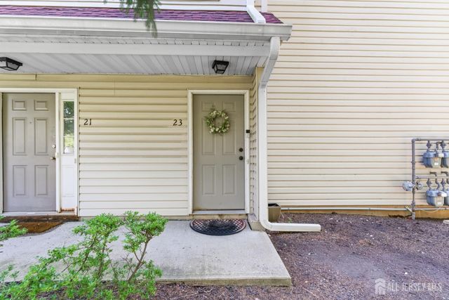23 Prestwick Way, Edison, NJ 08820