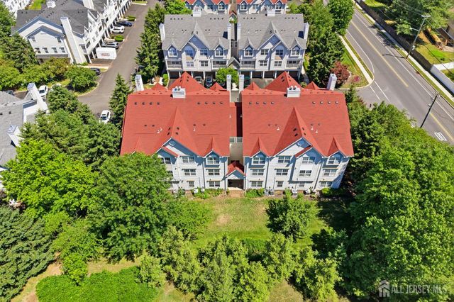 23 Prestwick Way, Edison, NJ 08820
