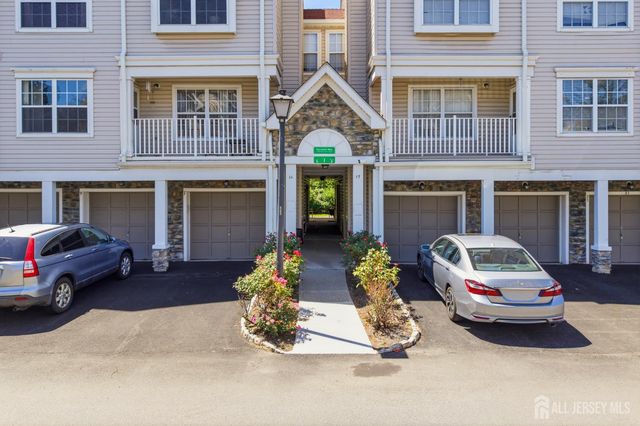 23 Prestwick Way, Edison, NJ 08820