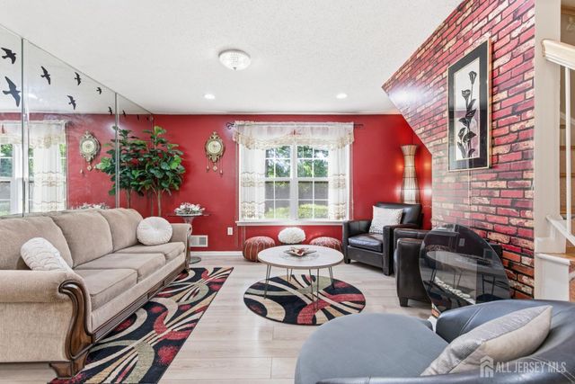 23 Prestwick Way, Edison, NJ 08820