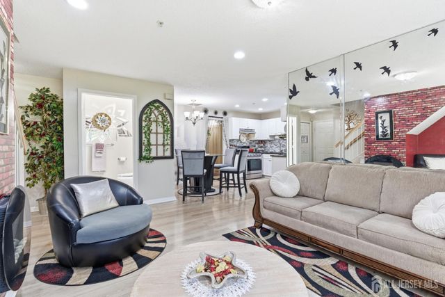 23 Prestwick Way, Edison, NJ 08820