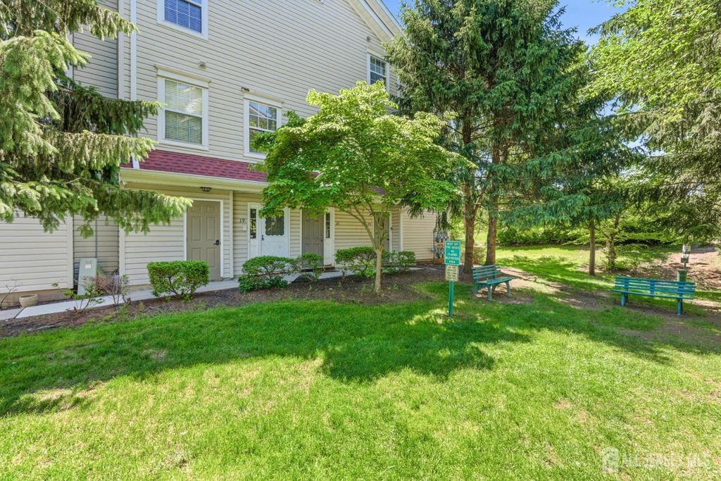 23 Prestwick Way, Edison, NJ 08820