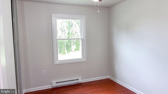 1673 BROAD LN, Falling Waters, WV 25419