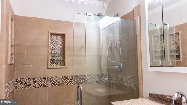 1673 BROAD LN, Falling Waters, WV 25419