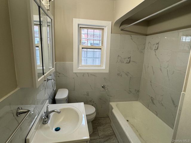 11442 204th Street, Saint Albans, NY 11412