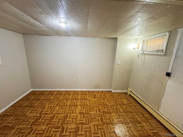 11442 204th Street, Saint Albans, NY 11412
