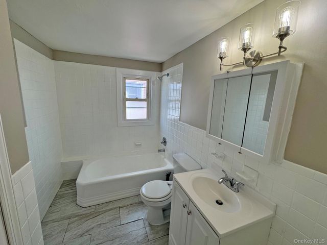 11442 204th Street, Saint Albans, NY 11412