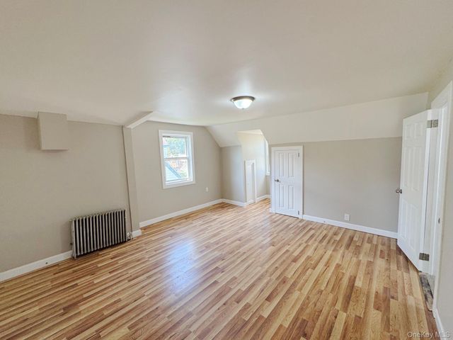 11442 204th Street, Saint Albans, NY 11412
