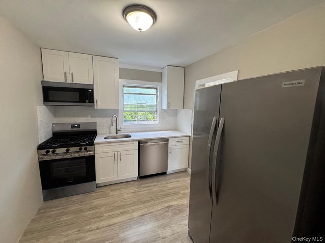 11442 204th Street, Saint Albans, NY 11412