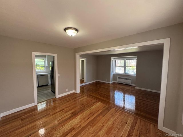 11442 204th Street, Saint Albans, NY 11412