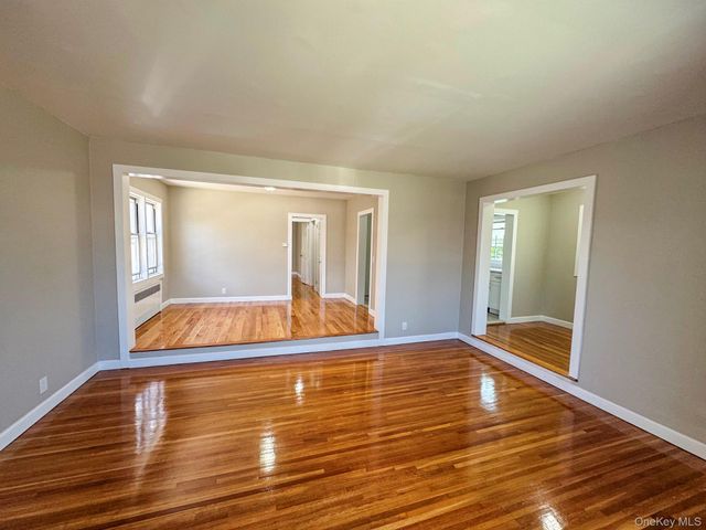 11442 204th Street, Saint Albans, NY 11412
